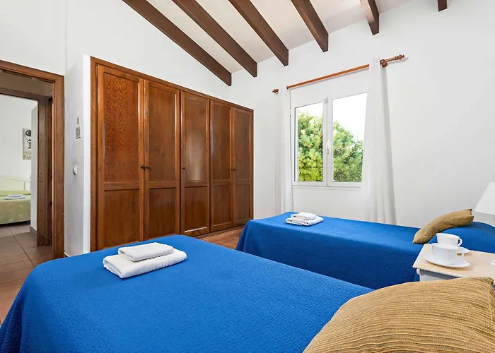 Nuria Bosch * Cala'N Bosch (Menorca)